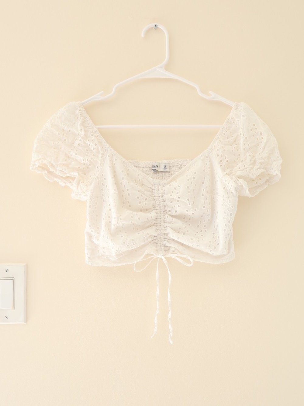 Hollister Cotton Floral Eyelet Cap Puff Sleeves White Crop Top Small Renfaire